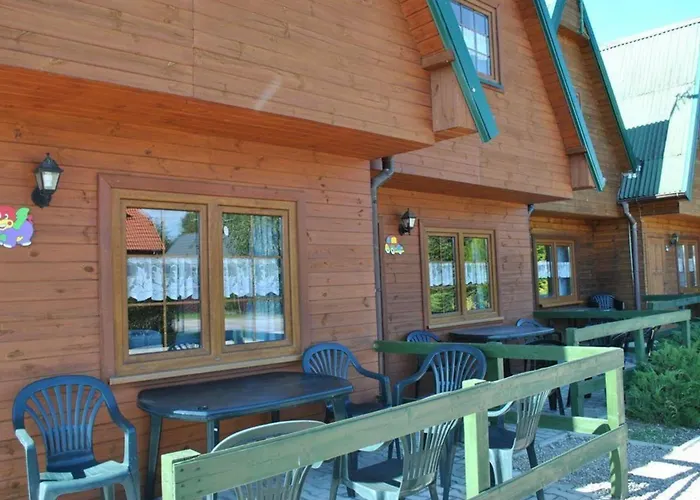 Comfortable Homes With Terraces Nyaraló